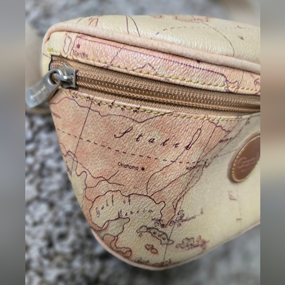 Gardini Milano World Map Fanny Pack Waist Belt Bag Tan - Picture 5 of 7